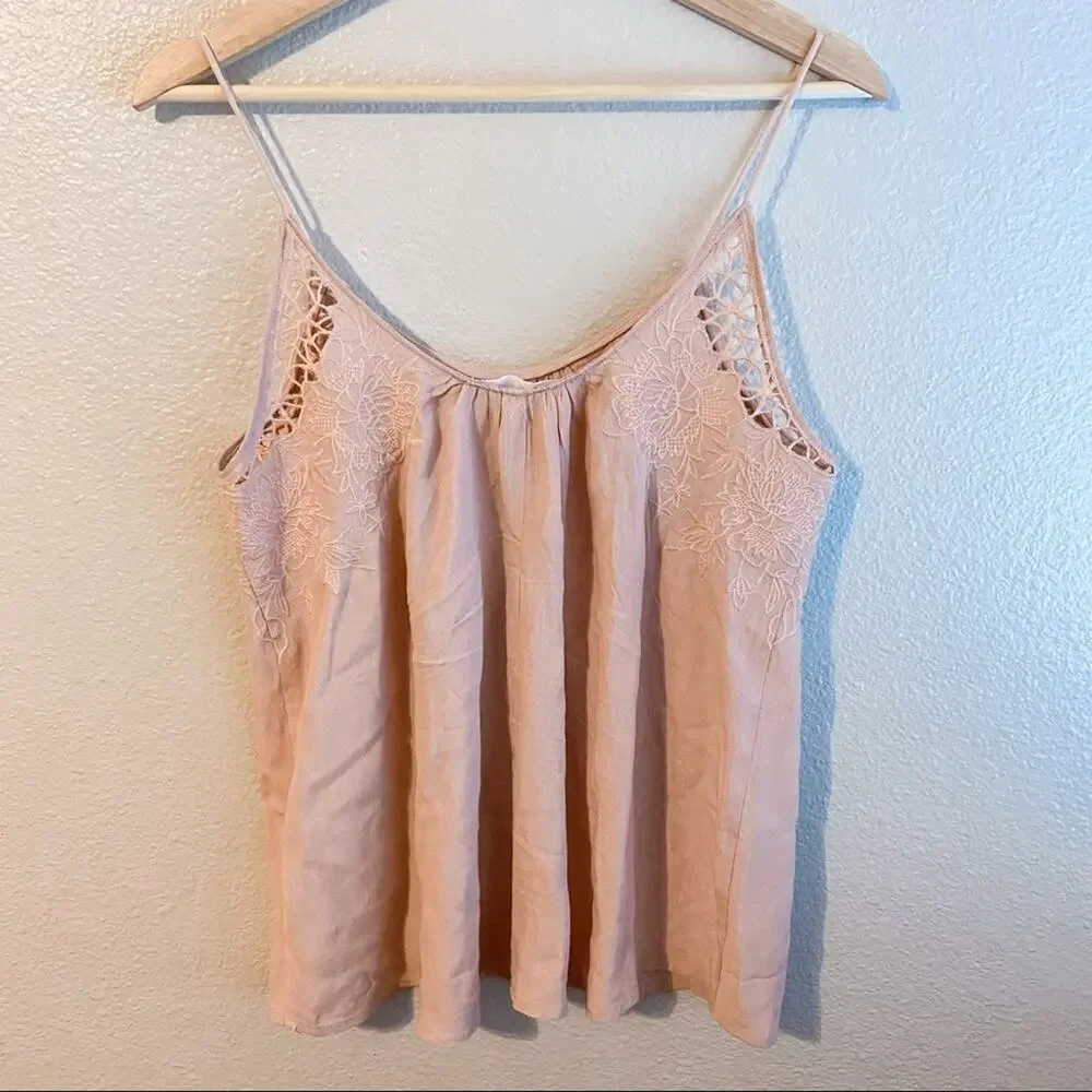 ASTR Pink Eyelet Embroidered Tank Top - Picture 4 of 4